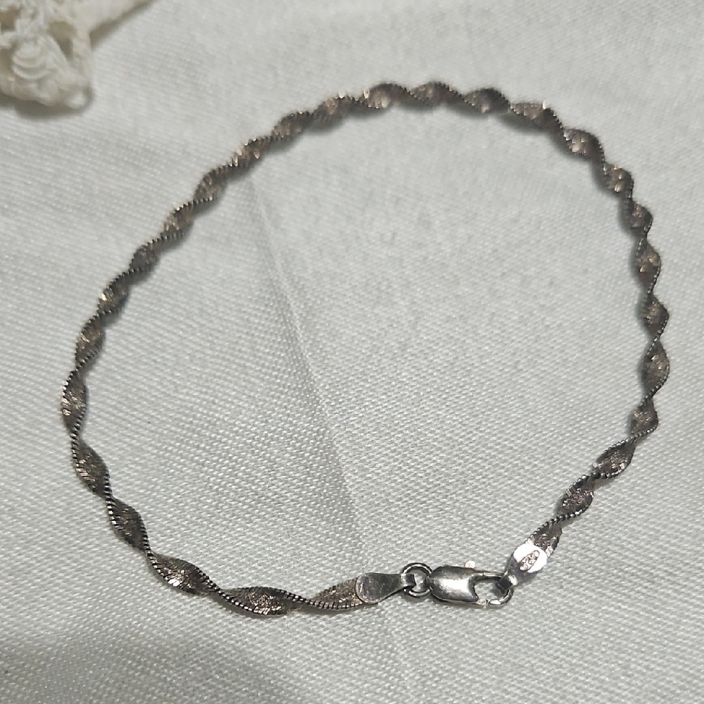 Elegant 925 Marked Italy SU Silver Twisted Bracelet
